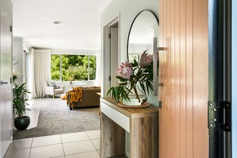 Photo of property in 17 Kunzea Place, Greenhithe, Auckland, 0632