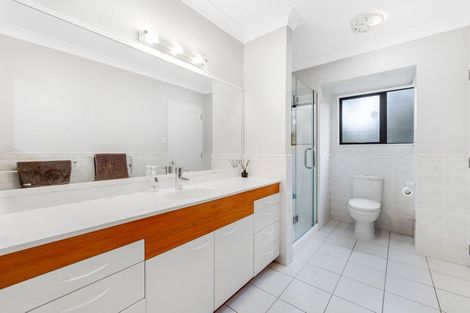 Photo of property in 7 Kerridge Close, Shamrock Park, Auckland, 2016