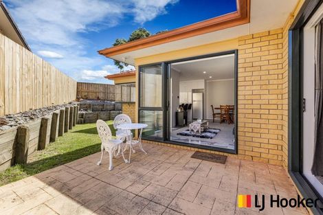 Photo of property in 54 Etherton Drive, Weymouth, Auckland, 2103