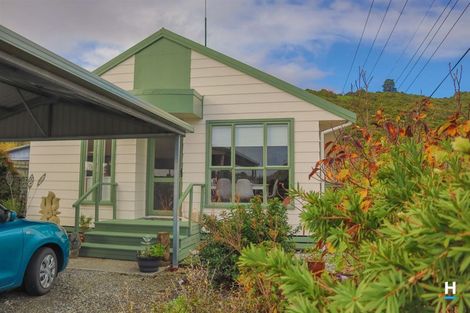 Photo of property in 65 Alexander Street, Greymouth, 7805