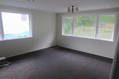 Photo of property in 208 Sievers Grove, Cannons Creek, Porirua, 5024