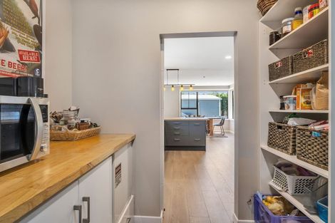 Photo of property in 89 High Street, Oxford, 7430