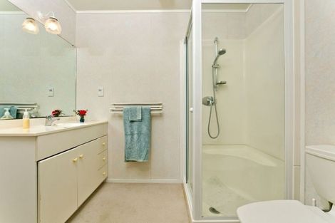 Photo of property in 14 Bluebird Crescent, Unsworth Heights, Auckland, 0632