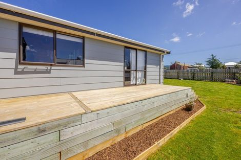 Photo of property in 33 Carruthers Street, Otane, 4202