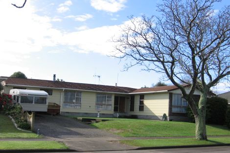 Photo of property in 12 Haast Place, Awapuni, Palmerston North, 4412