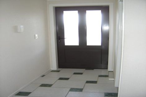 Photo of property in 15 Shankill Place, East Tamaki, Auckland, 2013