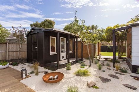 Photo of property in 9b Lydbury Place, Parklands, Christchurch, 8083