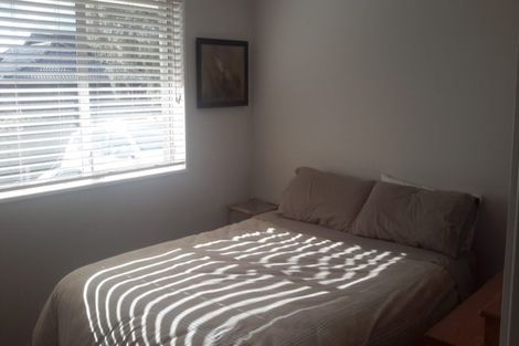 Photo of property in 3a Leo Place, Kawaha Point, Rotorua, 3010