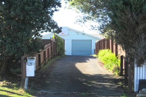 Photo of property in 5 Seaward Place, Wattle Downs, Auckland, 2103
