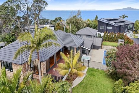 Photo of property in 35 Rock Isle Road, Torbay, Auckland, 0630