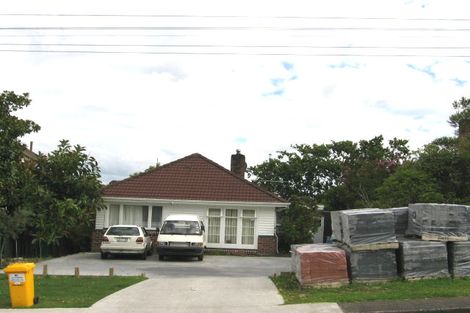 Photo of property in 44 Sylvan Avenue, Northcote, Auckland, 0627