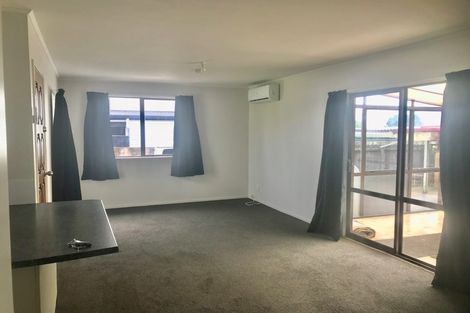 Photo of property in 6 Waterview Road, Favona, Auckland, 2024