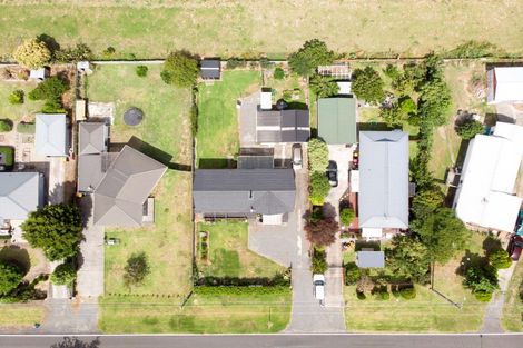 Photo of property in 71 Pipiroa Road, Ngatea, 3503