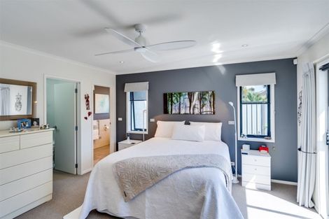 Photo of property in 11 Portland Place, Poraiti, Napier, 4112