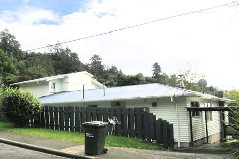 Photo of property in 81 Wyndham Road, Pinehaven, Upper Hutt, 5019