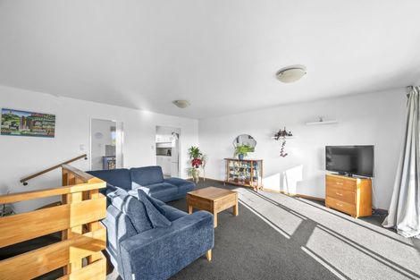 Photo of property in 2/8 Applewood Place, Casebrook, Christchurch, 8051