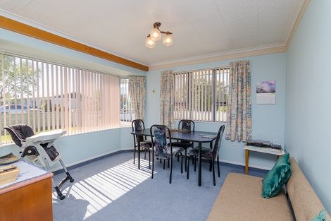 Photo of property in 32 Richmond Road, Carterton, 5713