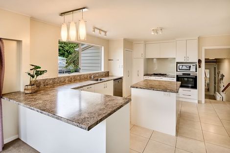 Photo of property in 14 Ardal Grove, Tirohanga, Lower Hutt, 5010