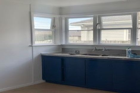 Photo of property in 2/23 Pitcairn Crescent, Bryndwr, Christchurch, 8053