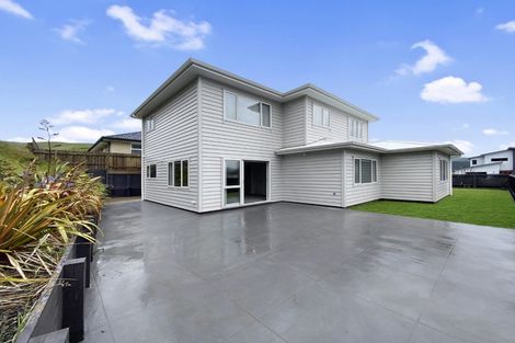Photo of property in 14 Foxham Terrace, Churton Park, Wellington, 6037