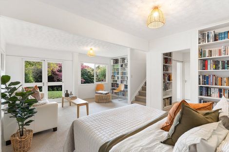 Photo of property in 12 Mcdowell Crescent, Hillcrest, Auckland, 0627