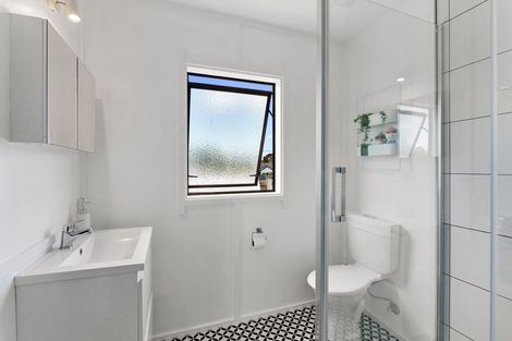 Photo of property in 16 Ngapaki Street, Waikanae Beach, Waikanae, 5036