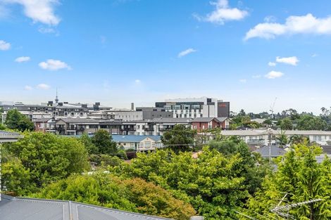 Photo of property in 2/11 Belmont Terrace, Milford, Auckland, 0620