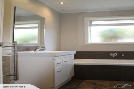 Photo of property in 1/2 Ketton Place, St Albans, Christchurch, 8052