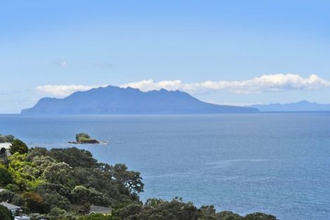 Photo of property in 80-82 Lax Crescent, Leigh, 0985