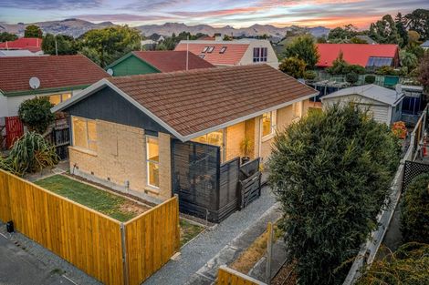 Photo of property in 11 Cowes Street, Avondale, Christchurch, 8061