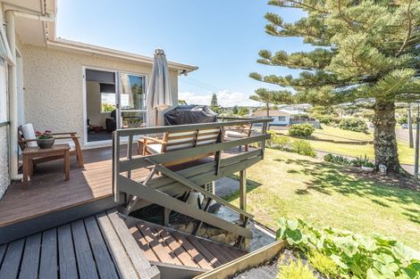 Photo of property in 24 Burns Street, Tawhero, Whanganui, 4501