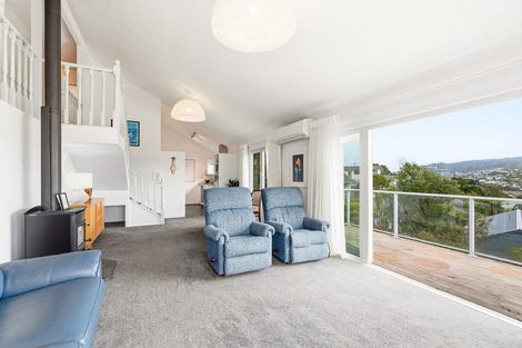 Photo of property in 5 Trinidad Crescent, Grenada Village, Wellington, 6037