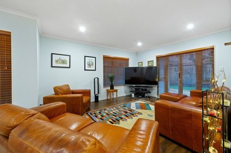 Photo of property in 13 Lilybank Crescent, East Tamaki, Auckland, 2013