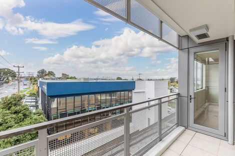 Photo of property in Maison Apartments, 202/16 Huron Street, Takapuna, Auckland, 0622