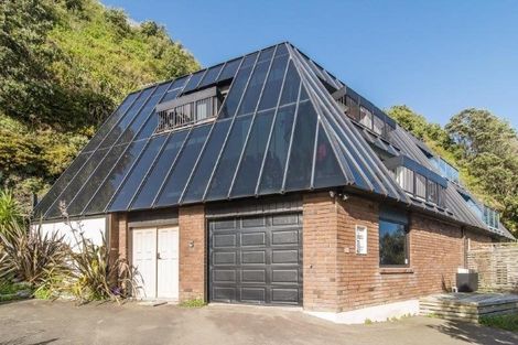 Photo of property in 14 Owhiro Bay Parade, Owhiro Bay, Wellington, 6023