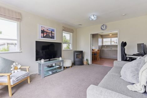 Photo of property in 11 Freebairn Street, Redwood, Christchurch, 8051