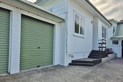 Photo of property in 2/25 Heathcote Road, Castor Bay, Auckland, 0620