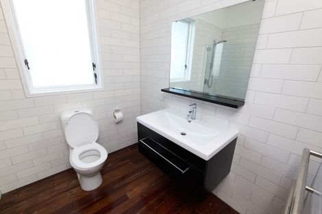 Photo of property in 40 Derwent Street, Island Bay, Wellington, 6023