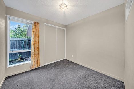 Photo of property in 2/52a Berkshire Drive, Avonhead, Christchurch, 8042