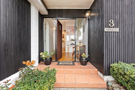 Photo of property in 3 Fielding Crescent, Farm Cove, Auckland, 2012