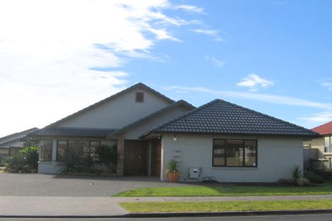 Photo of property in 8 Lansell Drive, East Tamaki Heights, Auckland, 2016