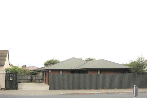 Photo of property in 3a Curletts Road, Sockburn, Christchurch, 8042
