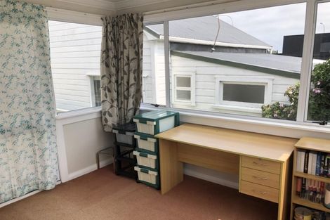Photo of property in 63 Morley Street, New Plymouth, 4310