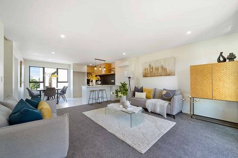 Photo of property in 3/11 Sarona Avenue, Glen Eden, Auckland, 0602