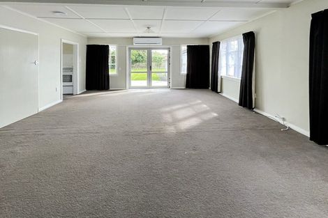 Photo of property in 17 Rewa Street, Takaro, Palmerston North, 4412