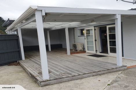 Photo of property in 52 Stokes Valley Road, Stokes Valley, Lower Hutt, 5019