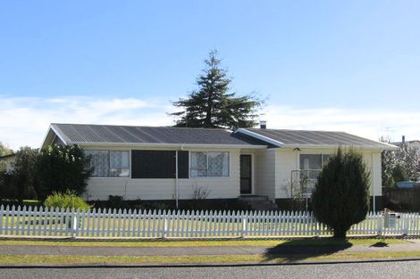 Photo of property in 3 Simon Place, Nawton, Hamilton, 3200