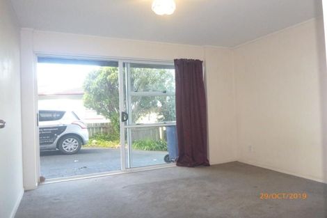 Photo of property in 63 Reynella Drive, Massey, Auckland, 0614