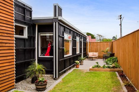 Photo of property in 14a Arawa Street, Welbourn, New Plymouth, 4312