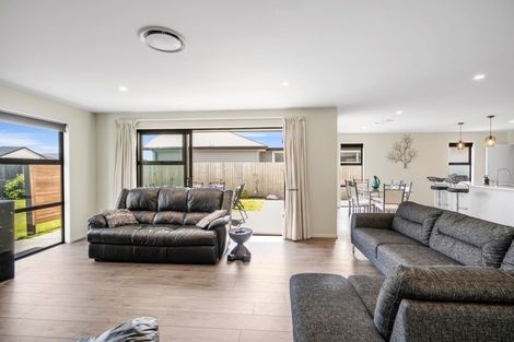 Photo of property in 35 Mcquillan Avenue, Woodend, 7610